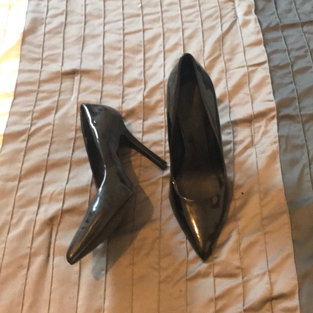 Heels - Picture 3 of 4